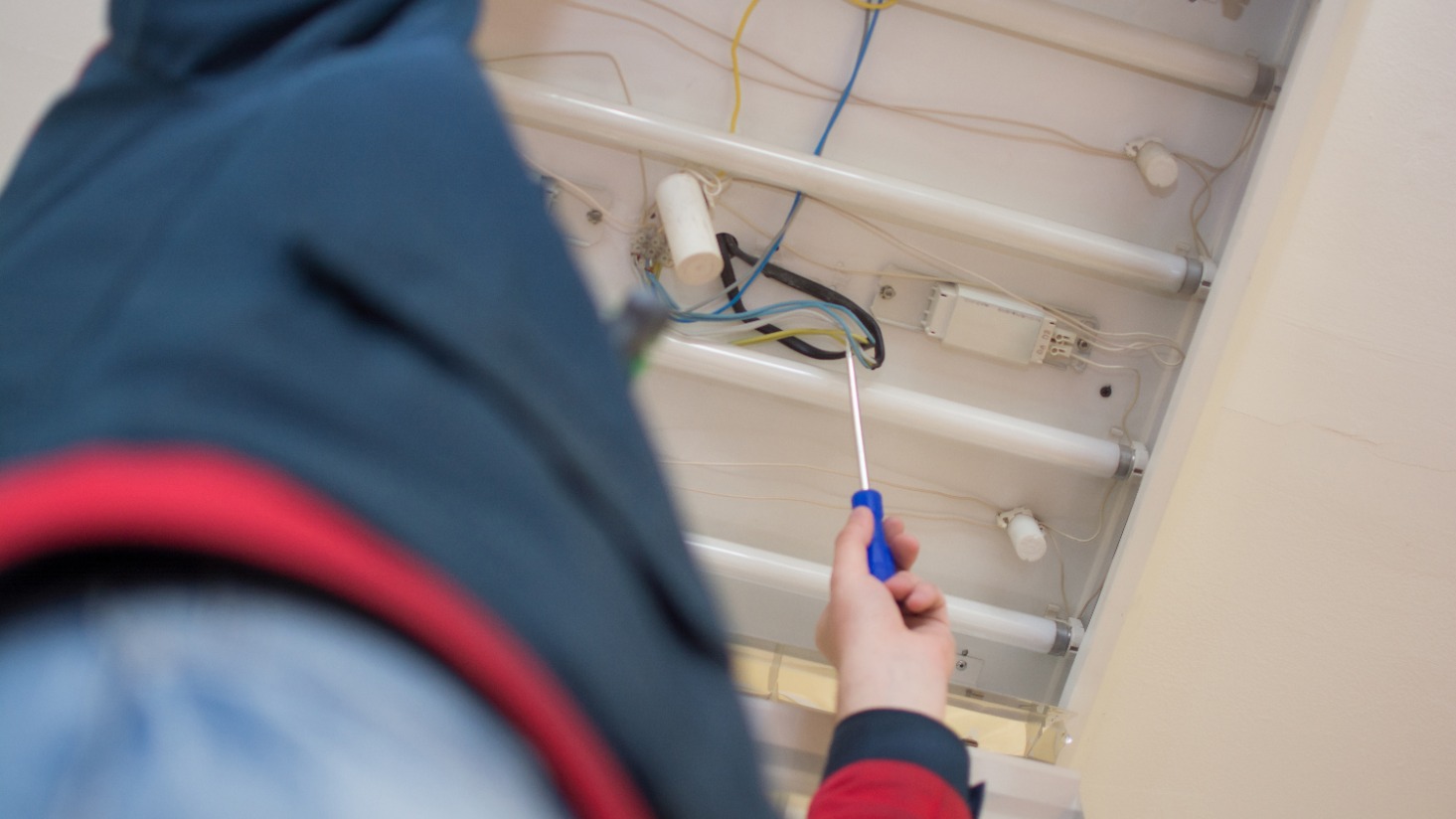 How to pick a fluorescent ballast